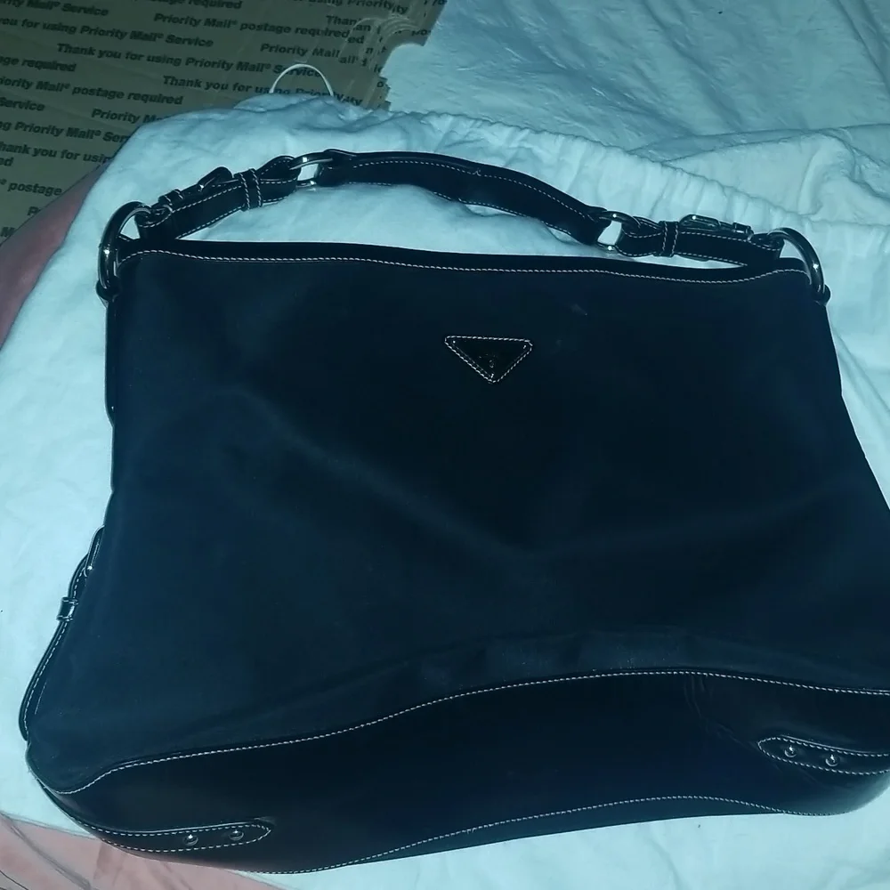 Prada handbag - Picture 2 of 7